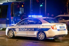IZBO VOZAČA AUTOBUSA, PA SE ZAKUCAO U PASAT I ODBACIO GA DO STAJALIŠTA! Policija traga za napadačem i njegovim sitroenom!