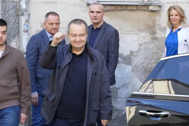IVICA DAČIĆ NAPUSTIO BOLNICU! Evo kako ministar sada izgleda, ali i šta je PRVO REKAO! (FOTO, VIDEO)