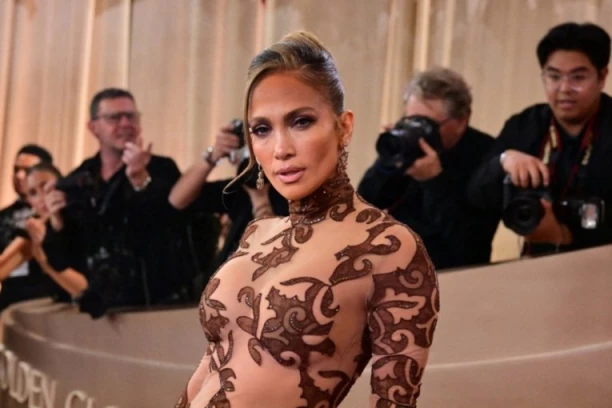 Kad vas pogledaju, sve staje: Tri znaka Zodijaka čije OČI HIPNOTIŠU