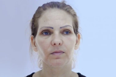 OVA ŽENA JE OTELA SEDMORO DECE? Opsadno stanje kod granice sa Srbijom, policija moli za pomoć, najmlađe ima SAMO DVE GODINE (FOTO)