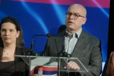 LIDERA SNS VUČEVIĆA DOČEKALA DRAGAČEVSKA TRUBA U GUČI! Jake poruke iz pune sale, najavio i dolazak predsednika Vučića: Bez države nema puteva, plata ni penzija! (FOTO)