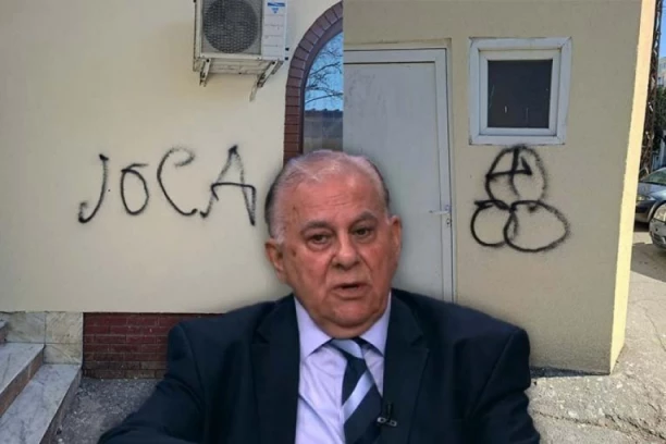 KUĆA JOVANA DAMJANOVIĆA NA UDARU BLOKADERA! Kukasti krst za Roma  zbog podrške Vučiću!