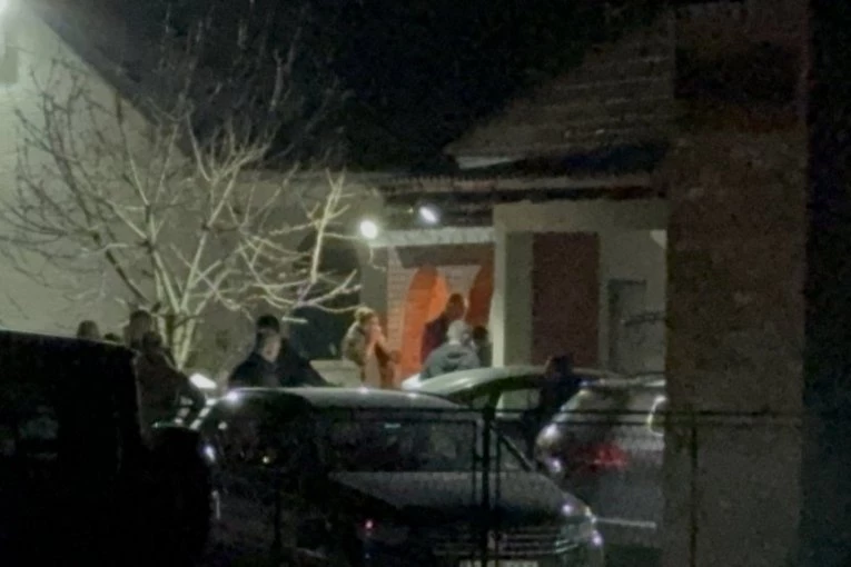 ANI SEVIĆ POZLILO NA SNIMANJU "ZVEZDA GRANDA"! Hitno napustila snimanje zbog vesti o smrti bivšeg devera!