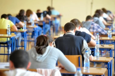 DOBRO SE SPREMITE ZA PROVERU ZNANJA! Evo kad OSMACI rade probni završni ispit!