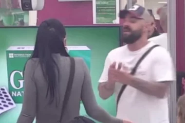 PREKINUTA EMISIJA NA PINKU ZBOG NEVIĐENE DRAME ANITE I LUKE: Voditelj izazvao buru jednim pitanjem, Vujović van sebe od šoka!