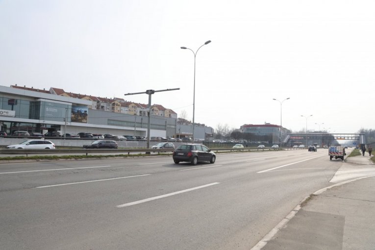 Makiš, stara Obrenovačka pruga (ravna deonica)
