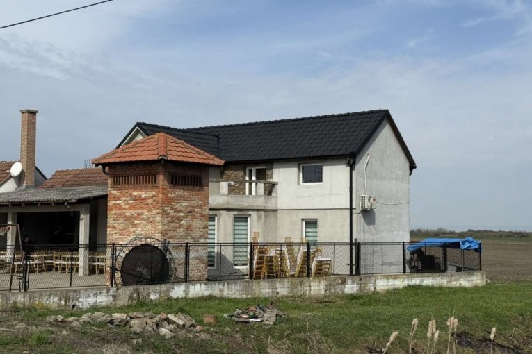 Kuća pokojnog brata Darka Lazića