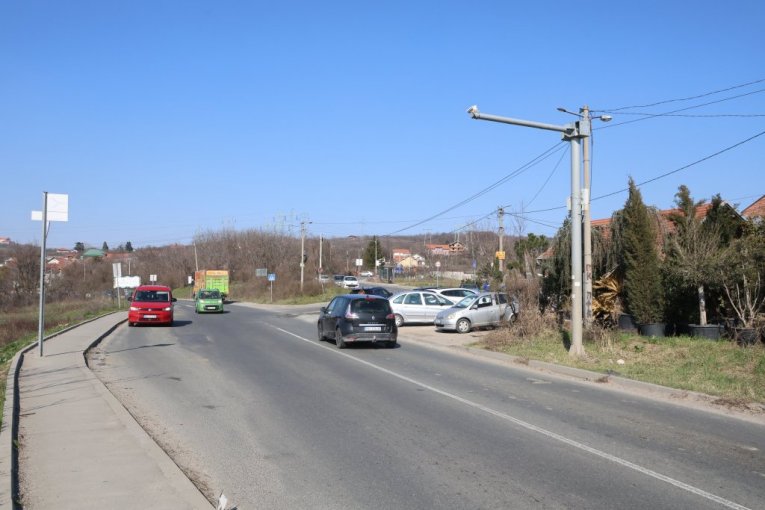Avalski put, kod motela "Hiljadu ruža"