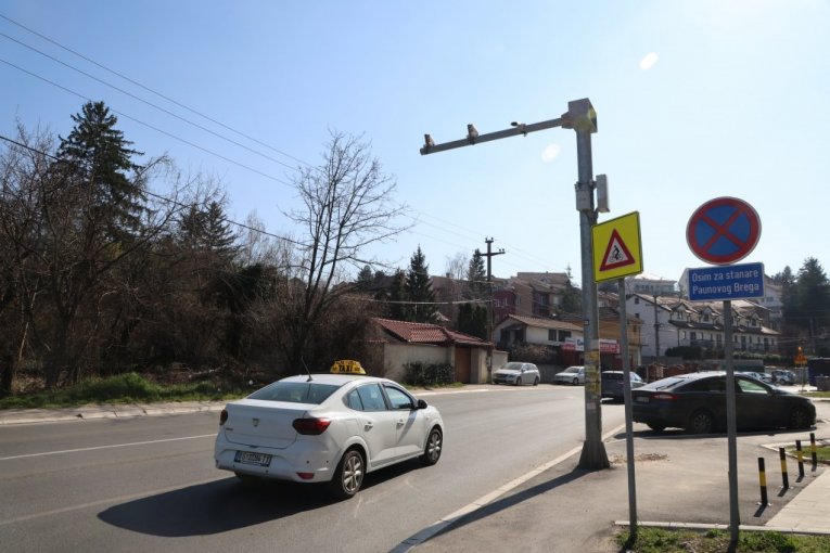 Bulevar oslobođenja, kod ulaza u Jajince.