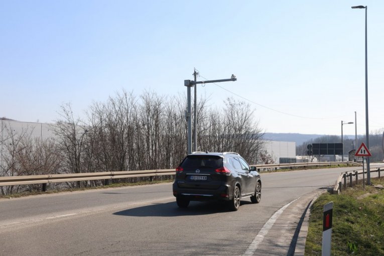 Mladenovački put, Mali Požarevac (deonica odmah nakon silaska sa autoputa).