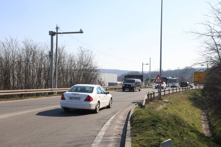Mladenovački put, Mali Požarevac (deonica odmah nakon silaska sa autoputa).