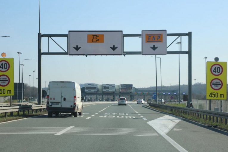 Naplatna rampa Vrčin (obe strane)