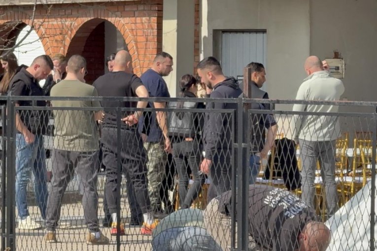 Majka Darka Lazića, Branka Lazić