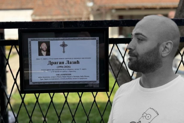 POTRESNA PORUKA OSVANULA NEPOSREDNO PRED SAHRANU BRATA DARKA LAZIĆA: Najbliže sačekale stravične vesti, zbog ovoga plače kompletna nacija!