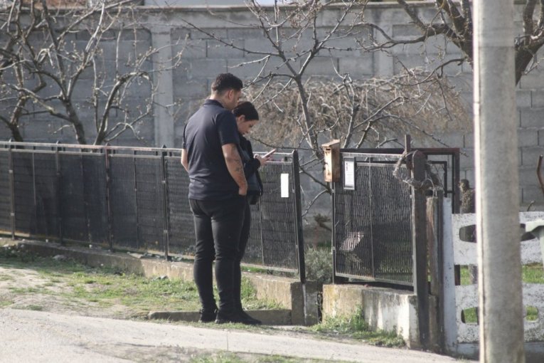 Darko danas ispraća brata