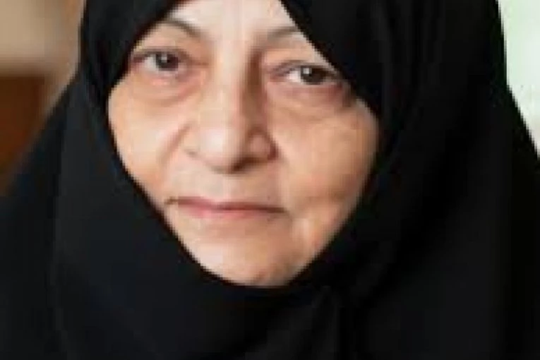 ŽENA POKOJNOG AJATOLAHA ALIJA HAMNEIJA JE ŽIVA? Šokantan preokret u Teheranu, narod u neverici