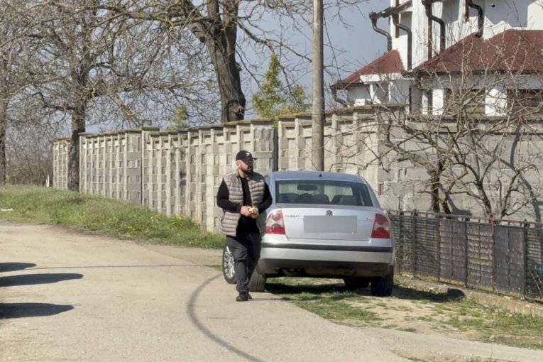 Dragan paunović stigao u porodičan dom Lazića