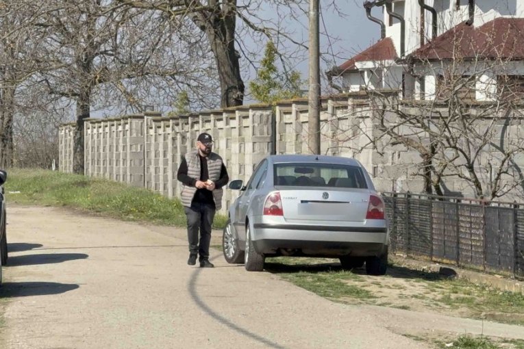 Dragan paunović stigao u porodičan dom Lazića