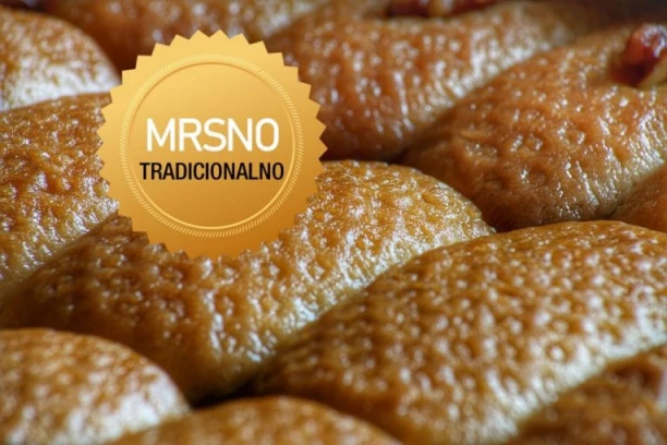 JESTE LI PROBALI HURMAŠICE SA PEKMEZOM? Bogata verzija tradicionalnog recepta koja vraća mirise detinjstva u svaki dom (VIDEO)