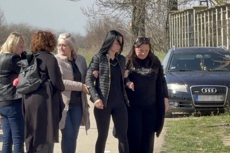 Ivana Lazić se slomila od tuge