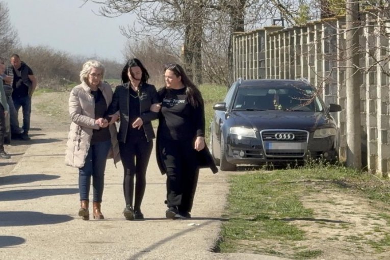 Ivana Lazić se slomila od tuge