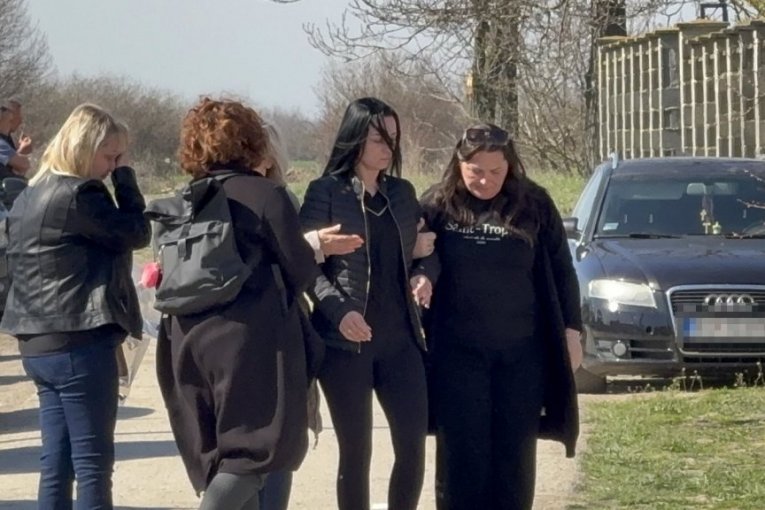 Ivana Lazić se slomila od tuge