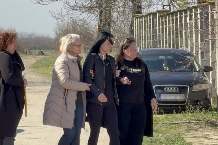 Ivana Lazić se slomila od tuge