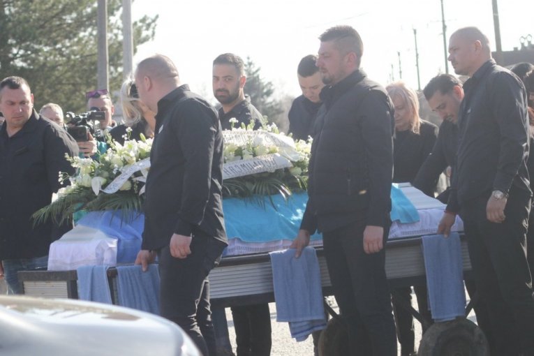 Darko Lazić pao na sanduk Dragana Lazića