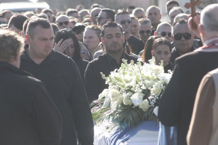 Sahrana Dragana Lazića u Brestaču