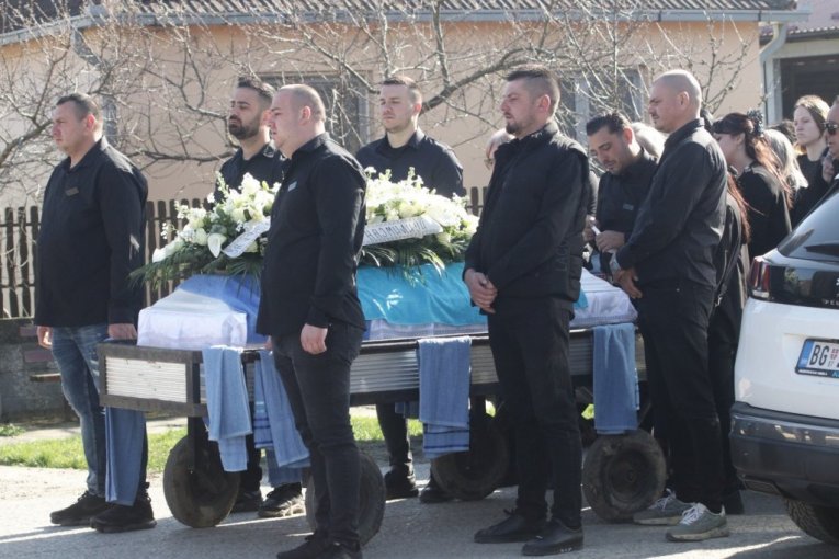 Sahrana Dragana Lazića u Brestaču