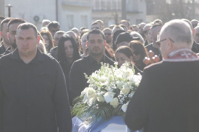 Sahrana Dragana Lazića u Brestaču
