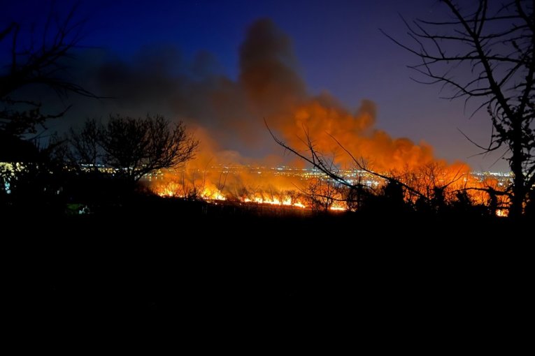 Veliki požar u ritu kod Rakovca