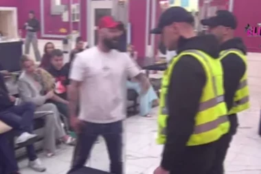 NEVIĐENA MAKLJAŽA U ELITI! Luka nasrnuo na Anđela - HITNO prekinut program zbog ZVERSKE TUČE!