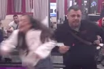 STRAVIČNA SCENA! Bora UDARIO Anastasiju, ona se PROSULA po podu! Obezbeđenje je jedva PODIGLO!