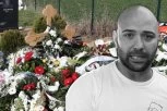 SRCE DA PREPUKNE OD TUGE! Na GROBU Branke Lazić zateklis mo detalj od kog se ledi krv: Majka ostavila sinu POSLEDNJI POZDRAV! (VIDEO)