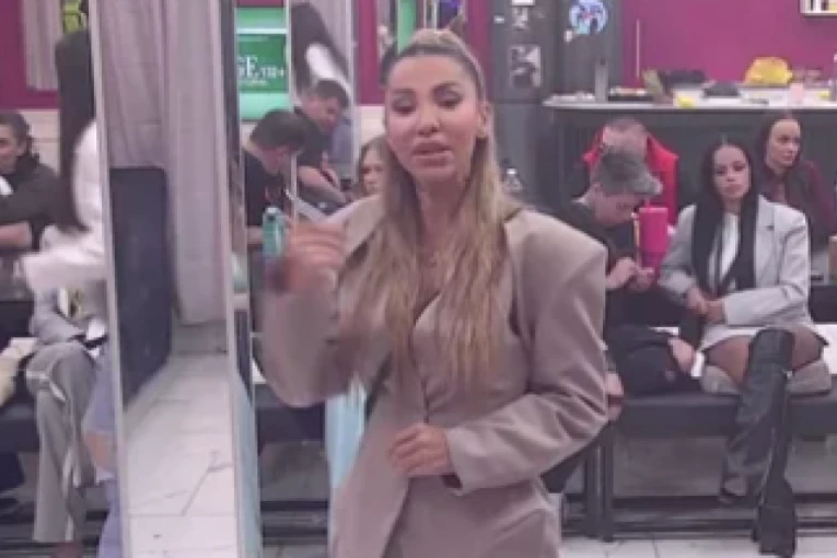 PUKLA BRUKA UŽIVO U EMISIJI! Aneli Ahmić UNAKAZILA Anitu, OVO nije smela da izgovori u programu!