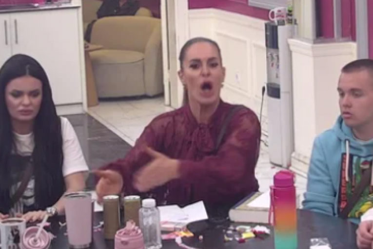 Milena Kačavenda Elita 9