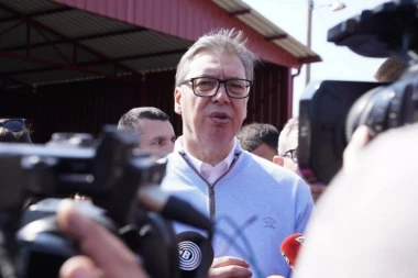 VUČIĆ NAJAVIO POSETU PRELAZA NA KIM ZA 10 DANA: Ići ću da pričamo, da vidimo kako da pomognemo našem narodu!