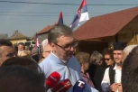 VUČIĆ U AZANJI! "Srbija - naša porodica" - PREDSEDNIKA TOPLO DOČEKALI U SMEDEREVSKOJ PALANCI!