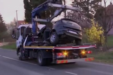 SLOBODAN (21) POGINUO NA LICU MESTA, U AUTOMOBILU BIO SA BRATOM! Jezivi detalji stravične nesreće u Barajevu!