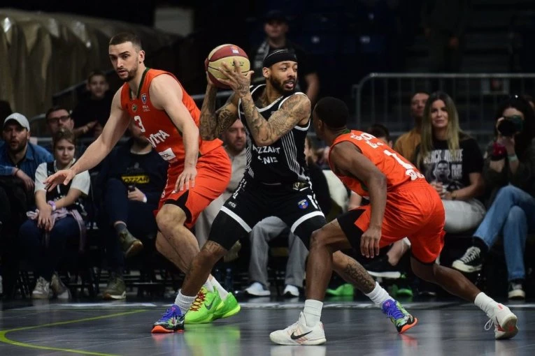 (POLUVREME) PARTIZAN - CEDEVITA OLIMPIJA: Crno-beli se vratili u meč, gosti vode!