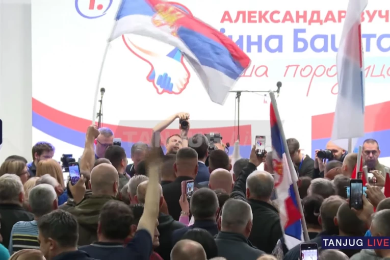 OBRAĆA SE VUČIĆ! Veliki miting SNS u Bajinoj Bašti! SALOM SE ORI "ACO, SRBINE"!