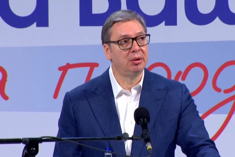 "DO VIDOVDANA POČENJE IZGRADNJA TUNELA ISPOD KADINJAČE" Vučić na velikom mitingu u Bajinoj Bašti dao reč građanima - IZDVOJIĆE SE I ŠEST MILIONA EVRA ZA LOKALNE PUTEVE! (FOTO, VIDEO)