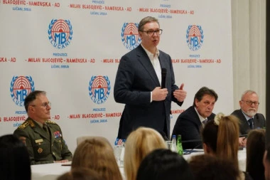 Vučić: Država će pomoći dva nova investiciona ciklusa u fabrici "MB-Namenska" Lučani