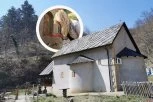 SVETINJA U KOJU NAROD DOLAZI S MUKOM, A ODLAZI S NADOM: Vernici svedoče o brojnim isceljenjima vodom iz čudotvornog izvora u manastiru podno Jelice