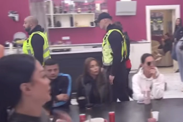 OBEZBEĐENJE HITNO GA HITNO IZVELO: Neviđena MAKLJAŽA u Eliti, PROGRAM obustavljen!