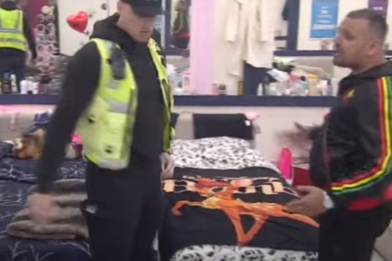 Bora Santana napao Boginju