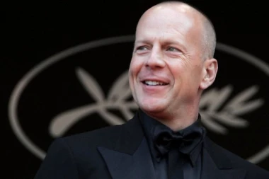 BRUS VILIS puni 71. godinu, ali ne u svom domu: Ovu su bili prvi simptomi koji su ukazali na BOLNU DIJAGNOZU - njegova supruga ih je prva uočila (GALERIJA)