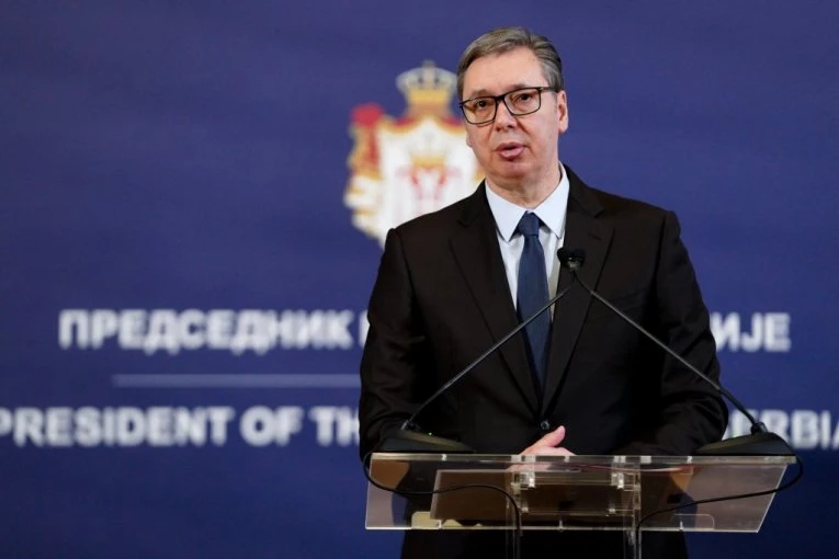 "PONOSAN SAM NA JEDINSTVO NAŠIH GRAĐANA!" Predsednik Vučić čestitao Ramazanski bajram: Naša sloga je putokaz celom svetu!