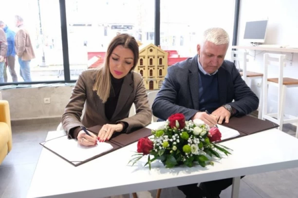 SJAJNE VESTI: Ministarka Mesarović potpisala ugovor za obnovu Starog zdanja u Aranđelovcu, radovi za 60 dana! (FOTO)